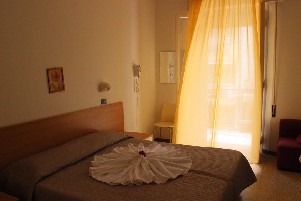Hotel La Pergola بيلاريا-إيجيا مارينا المظهر الخارجي الصورة